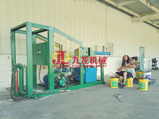 輪胎拉（lā）絲機現場