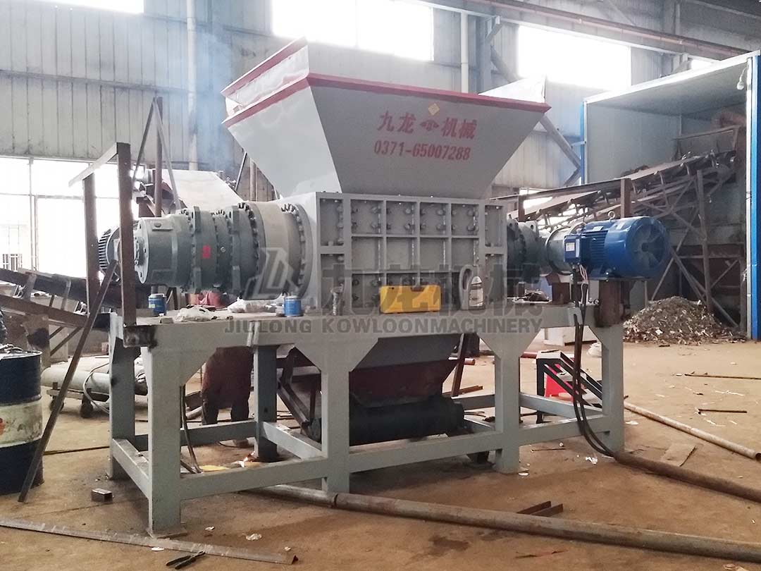 鐵壓塊（kuài）撕碎機